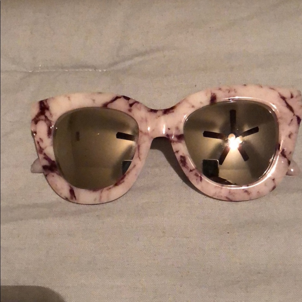 Quay marble sunglasses